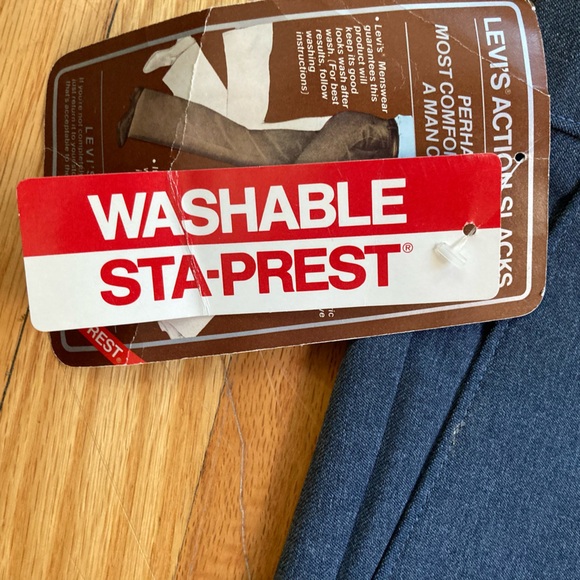 Gray Levi’s Sta-Prest Action Slacks, 36x29 - Picture 9 of 12